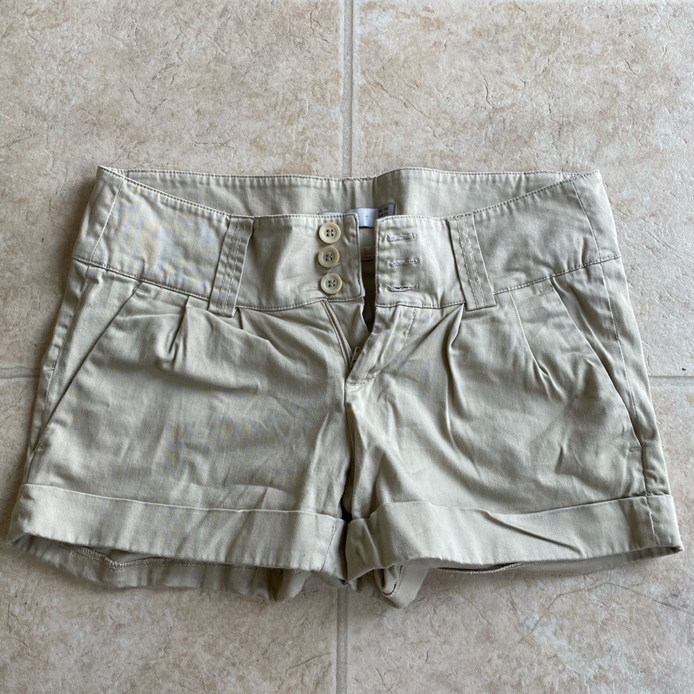 Cute Khaki Shorts